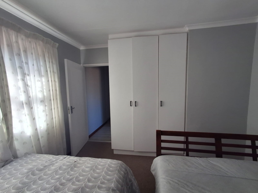 To Let 3 Bedroom Property for Rent in Summerstrand Eastern Cape